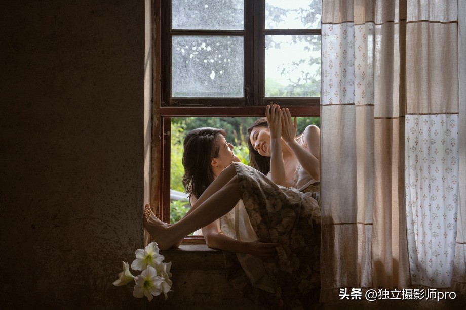 100种姿势摆拍双人_温馨氛围感人像摄影_双人闺蜜写真