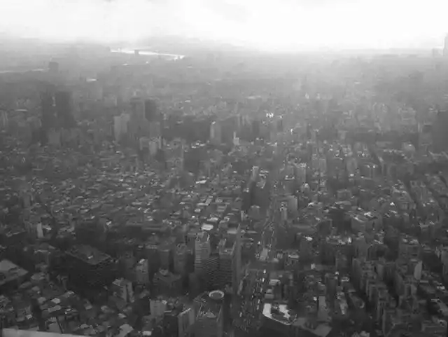 日本电影摇晃的公交车_惠子凝视电影评价_在公交车站直到黎明